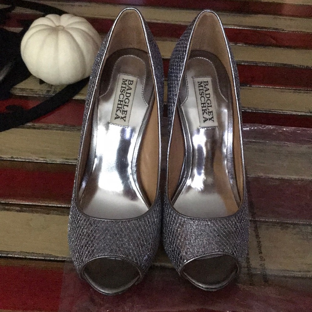 Badgley Mischka Peep Toe Pumps